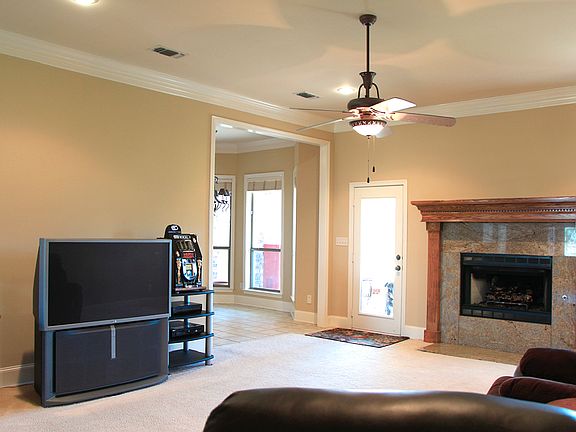5th image of 10961 Deer Creek Dr