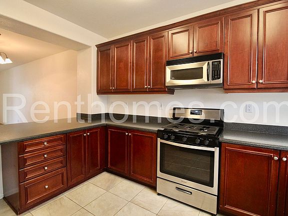 5th image of 8797 Dawn Ct Unit 2
