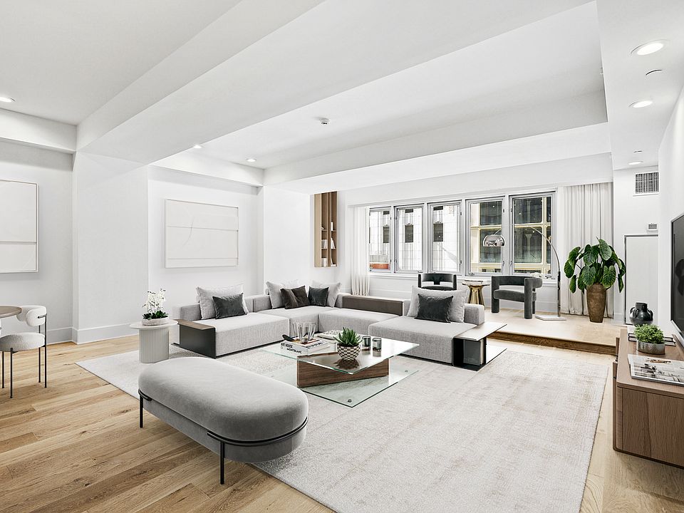 1st image of 135 W 14th St #2