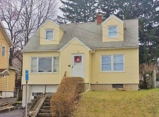 932 Glencove Rd, Syracuse, NY 13206