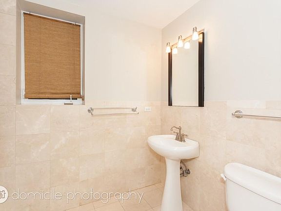 3rd image of 533 W Oakdale Ave #2BB