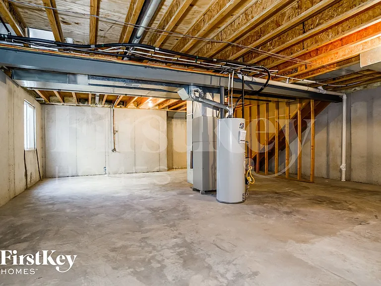 16036 S Avalon St — Photo 14