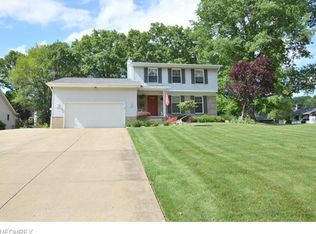 1284 Cherokee Dr, Youngstown, OH