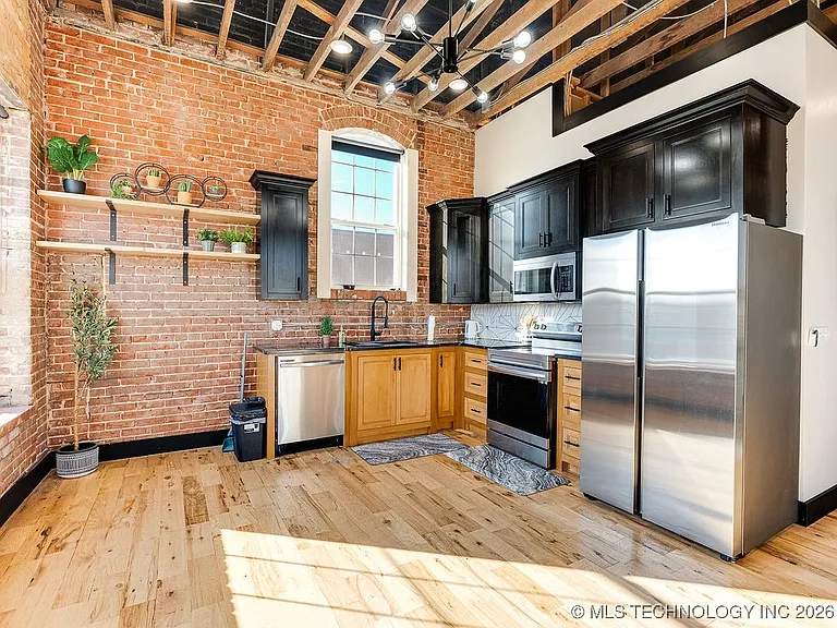 118 W Main St #A — Photo 20