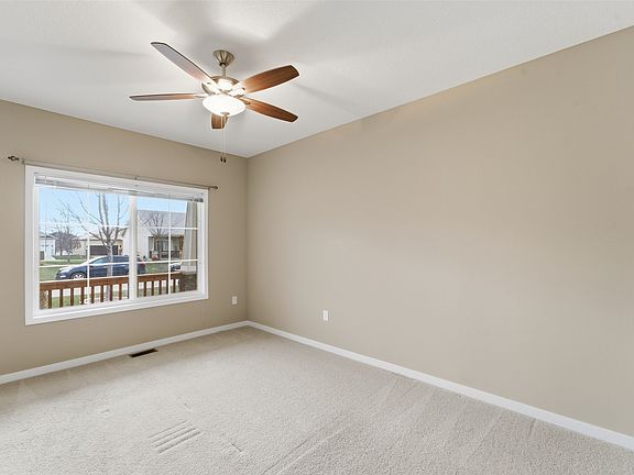 4th image of 5660 Prairie Grass Dr