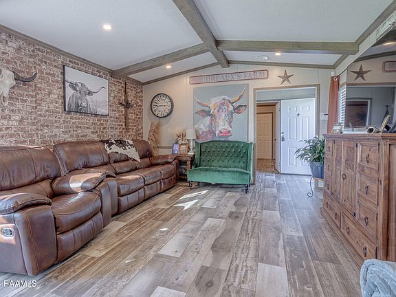 3rd image of 20925 W Liberty Farm Rd