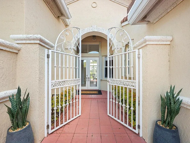7557 Preserve Dr — Photo 48