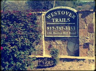 1201 Burton Hill Rd #122, Fort Worth, TX 76114