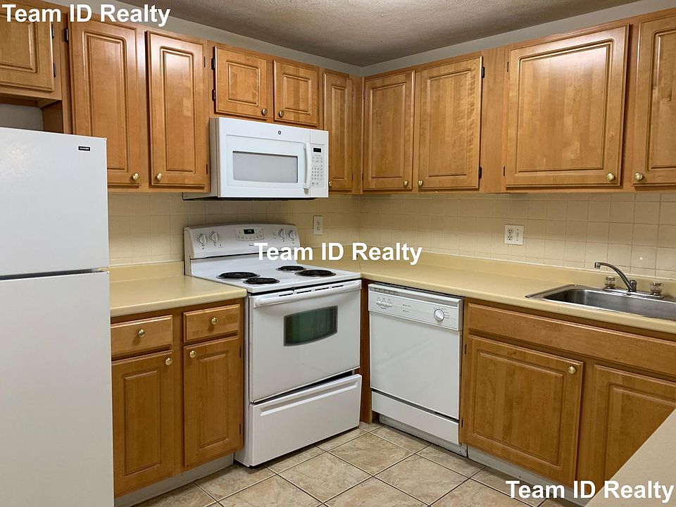 2nd image of 24 Whites Ave #U15