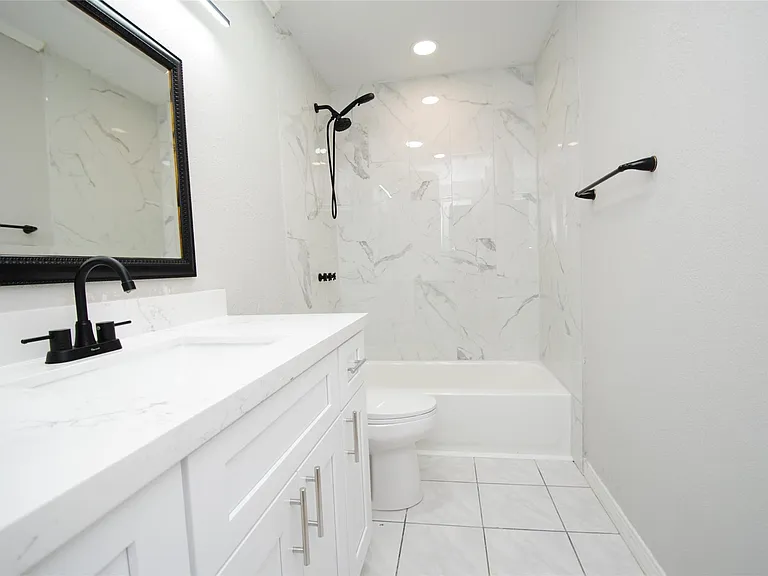 22831 John Rolfe Ln S — Photo 26