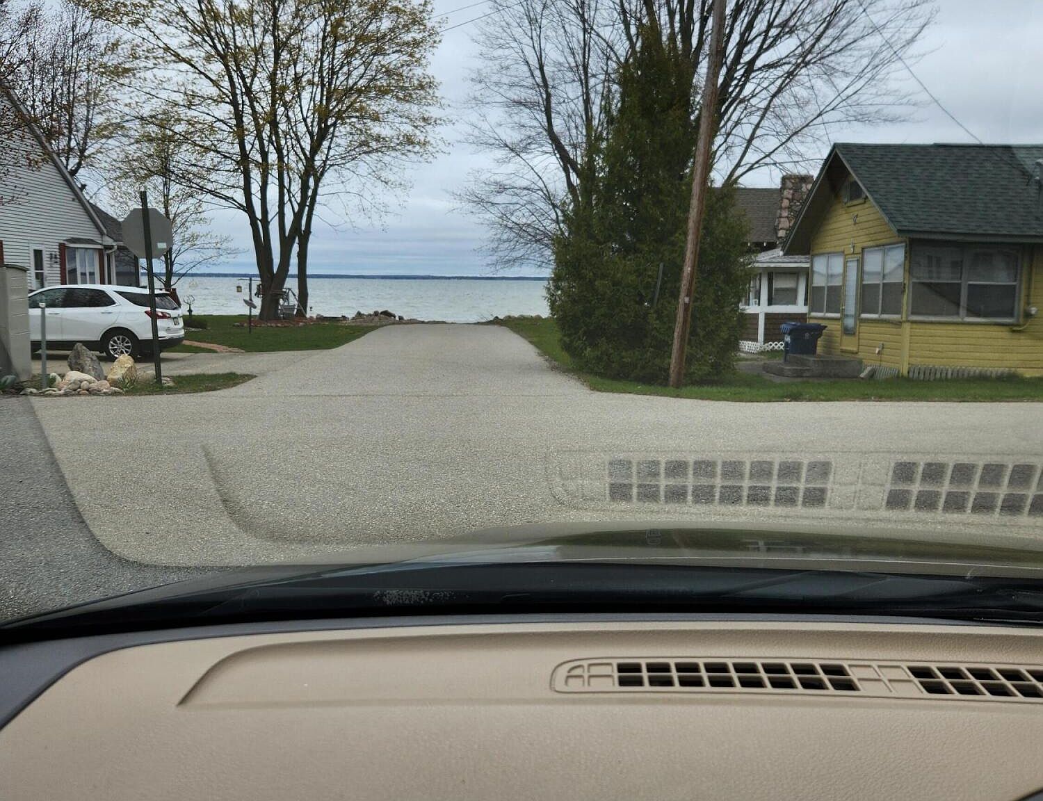 105 Brown St, Houghton Lake Heights, MI 48630 Zillow