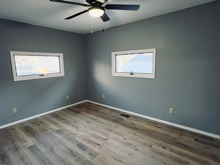 235 S Railroad Ave — Photo 16