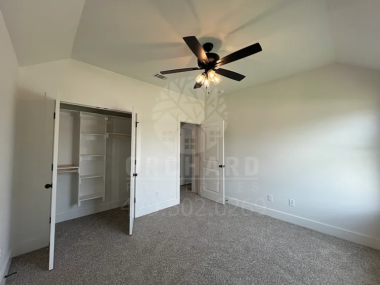 1021 Silver Birch St — Photo 12