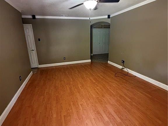 5th image of 2189 Guardian Ave