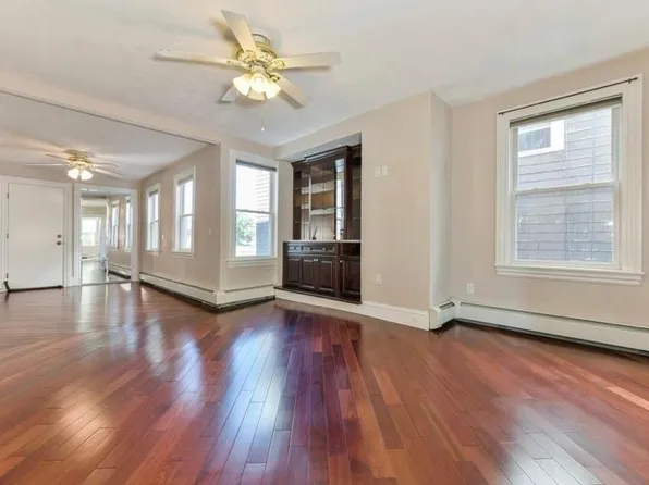 154 Webster St #2, Boston, MA 02128