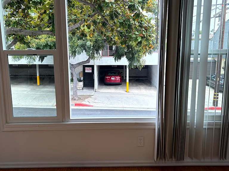 1173 N Curson Ave #1 — Photo 2