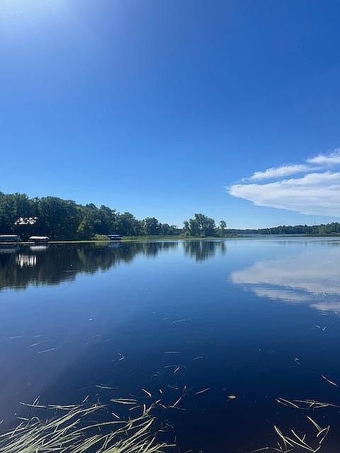 2nd image of 51440 Long Point Pl