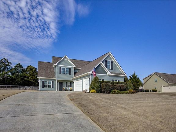 2nd image of 1021 Arbor Ct