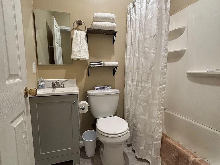 Main bathroom