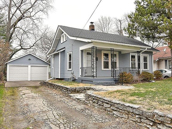 3rd image of 2128 Fernwood St