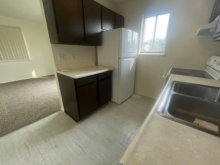 Garden Ridge Apartments — Photo 11