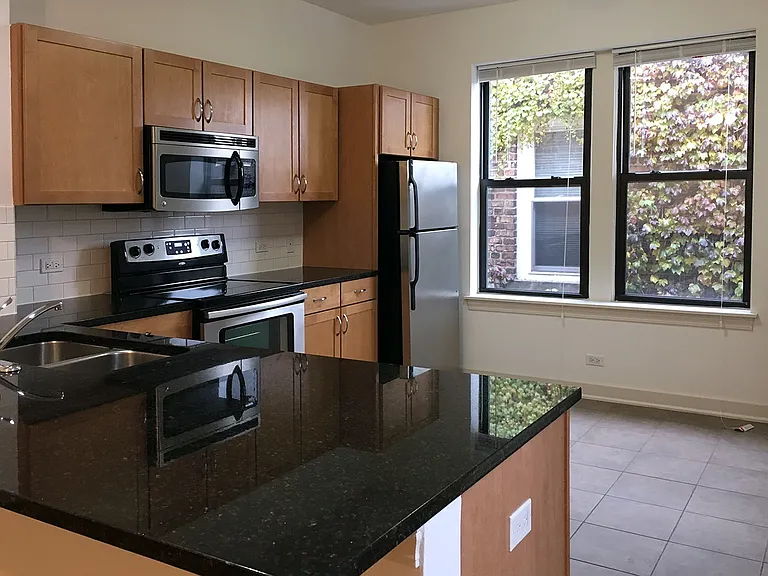 5326-5336 S. Greenwood Avenue — Photo 14