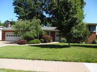 2710 Clearview Ave, Burlington, IA