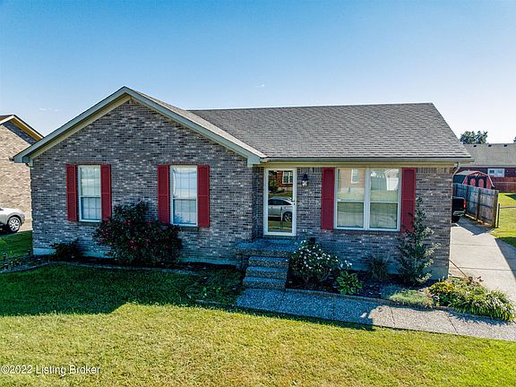 3rd image of 11322 Garden Trace Dr