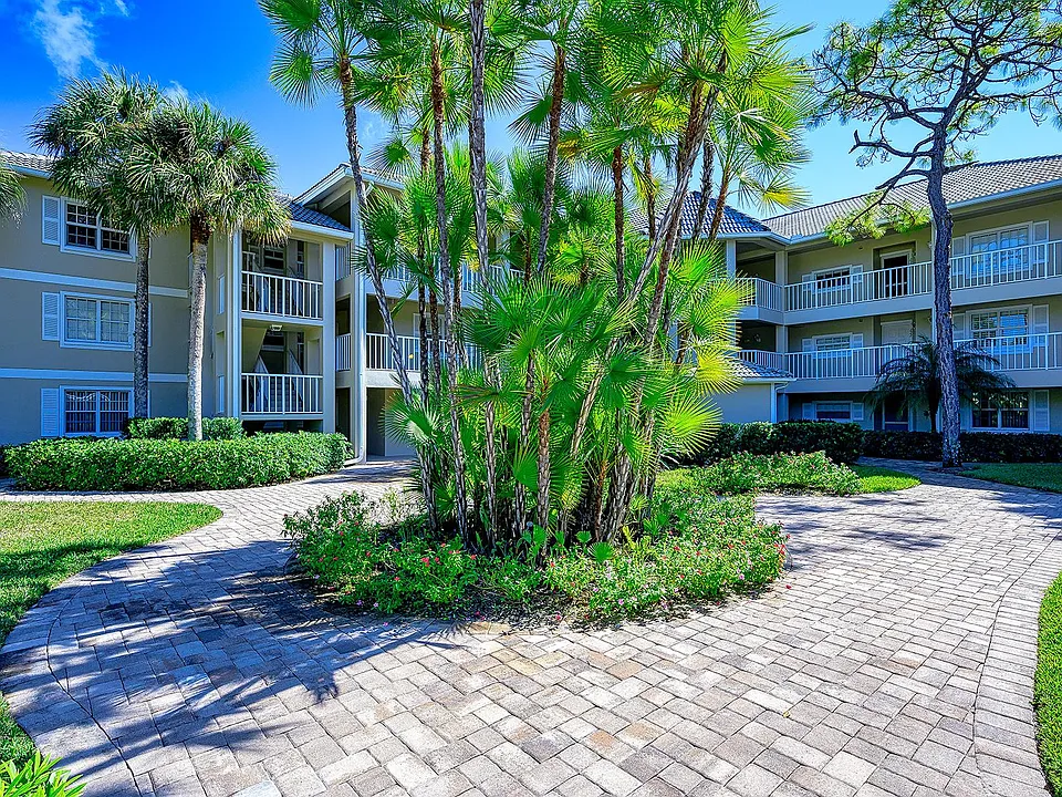 210 Sugar Pine Ln #210