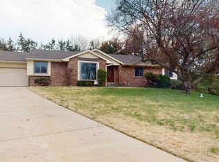 5611 SW Glendale Ct, Topeka, KS 66606