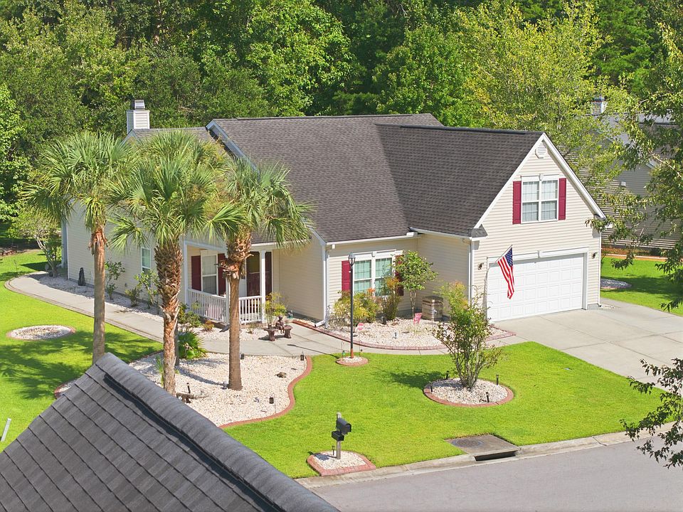 1st image of 107 Oak Bluff Rd