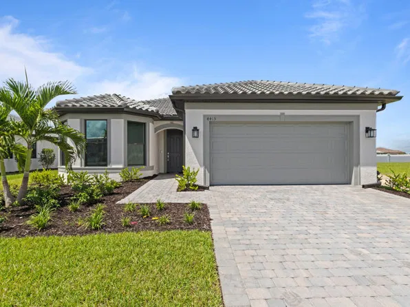 4415 Lakeside Grove Pl, North Port, FL 34289