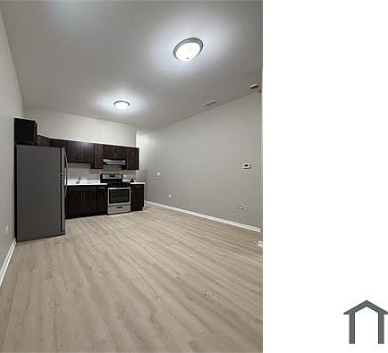 3rd image of 22 N Pulaski Rd #1R