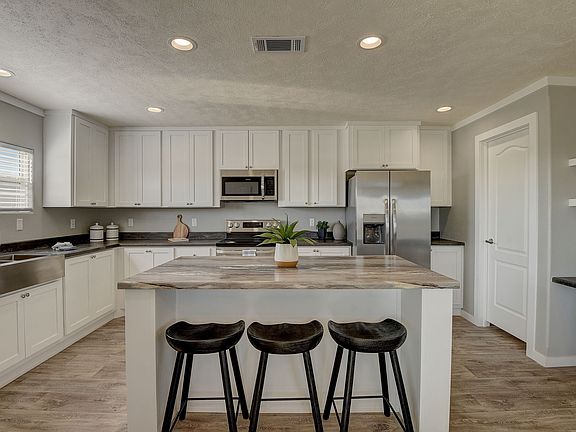 Eat-In Kitchen Island