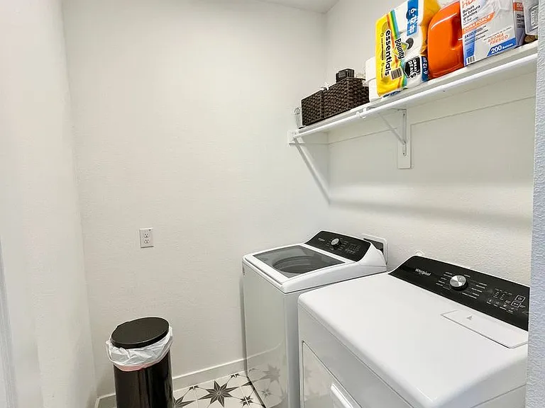 2621 Chablis Dr — Photo 18