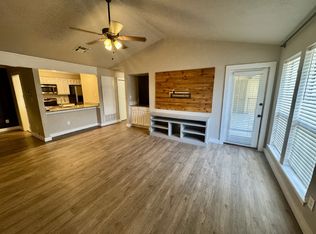 1202 Thorpe Ln APT 304, San Marcos, TX 78666