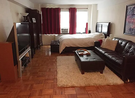 Rented by Warburg | media 6