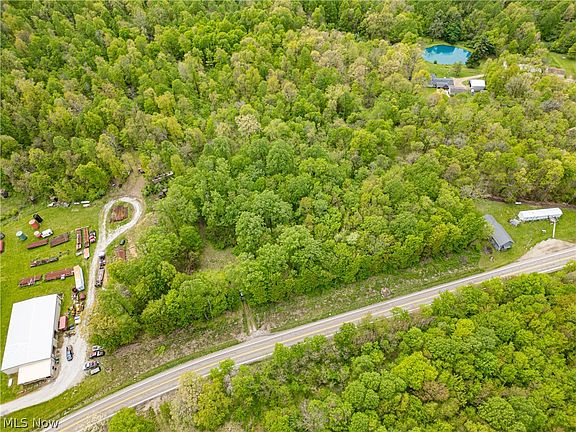 4th image of 12025 Pleasant Valley Rd