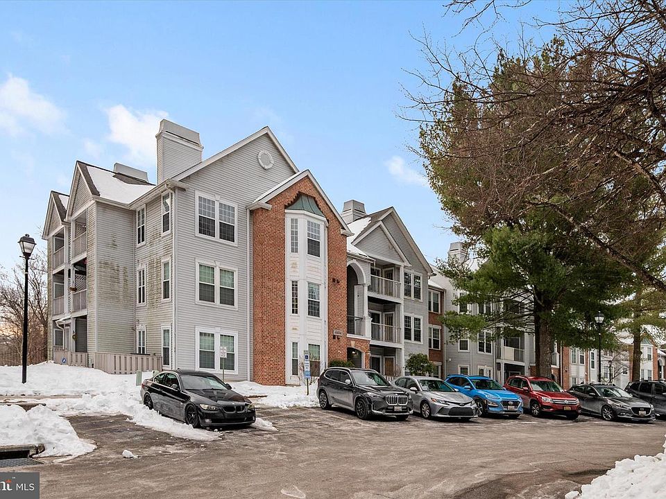 1st image of 4404 Silverbrook Ln #E