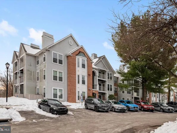 4404 Silverbrook Ln #E, Owings Mills, MD 21117