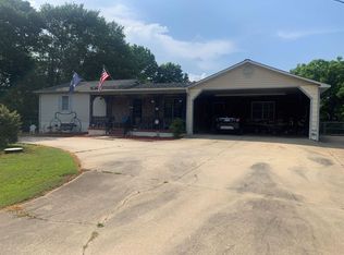 530 Leadmine Rd, Gaffney, SC 29340