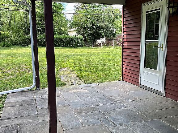 Flagstone patio