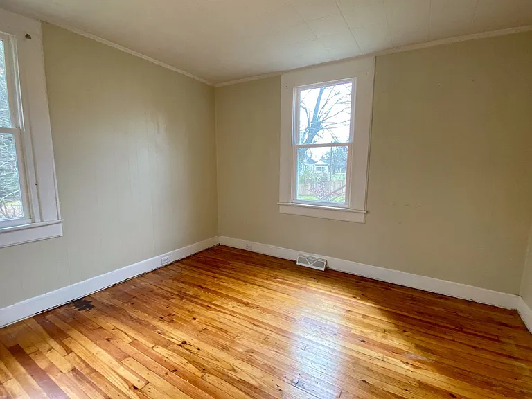 1806 Owens Rd — Photo 13