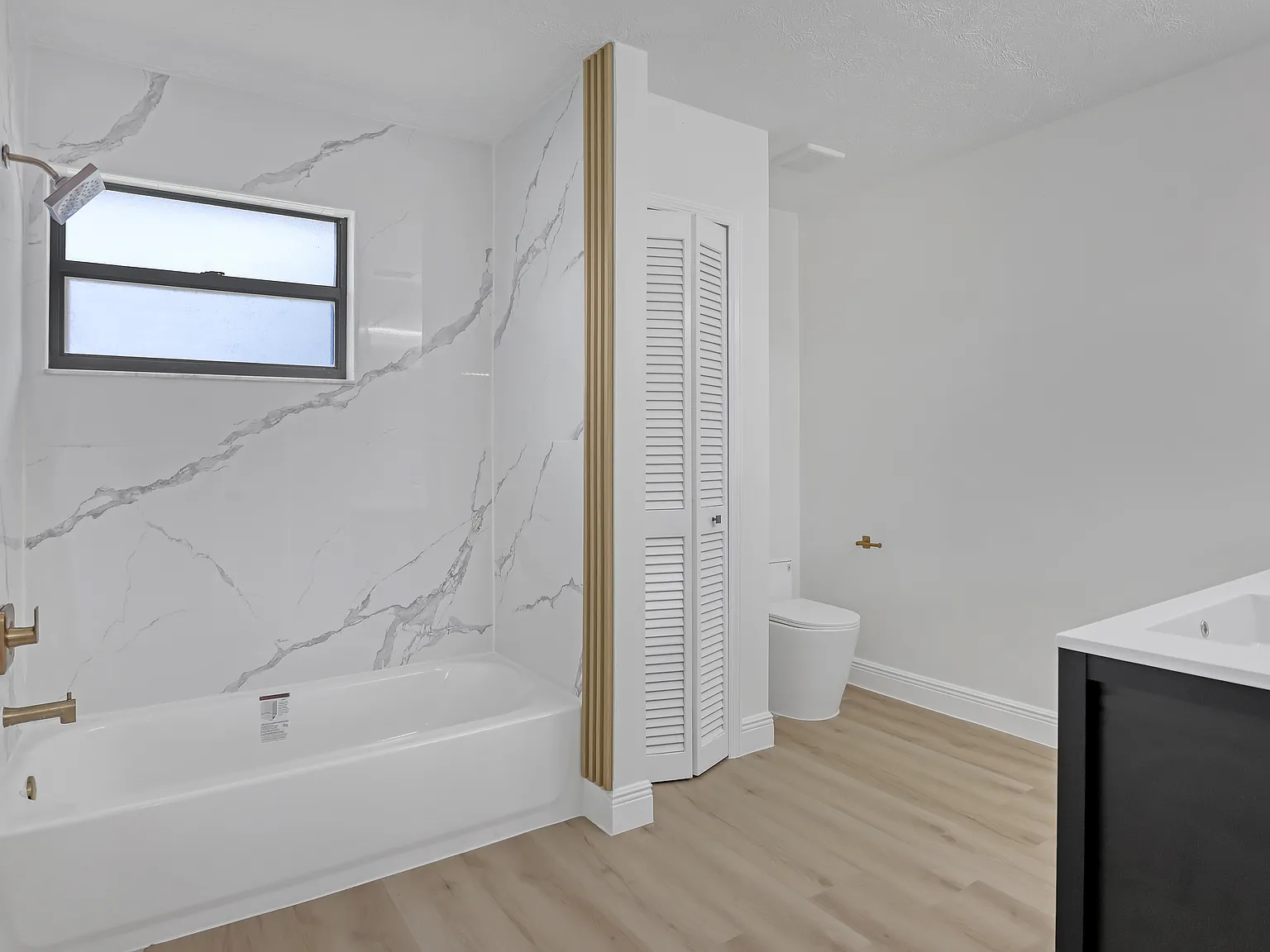 3 bed, 1832 sqft, $2,100 — Photo 4