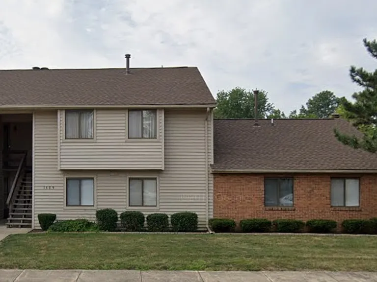 1609 Lyndhurst Dr #1-D — Photo 1