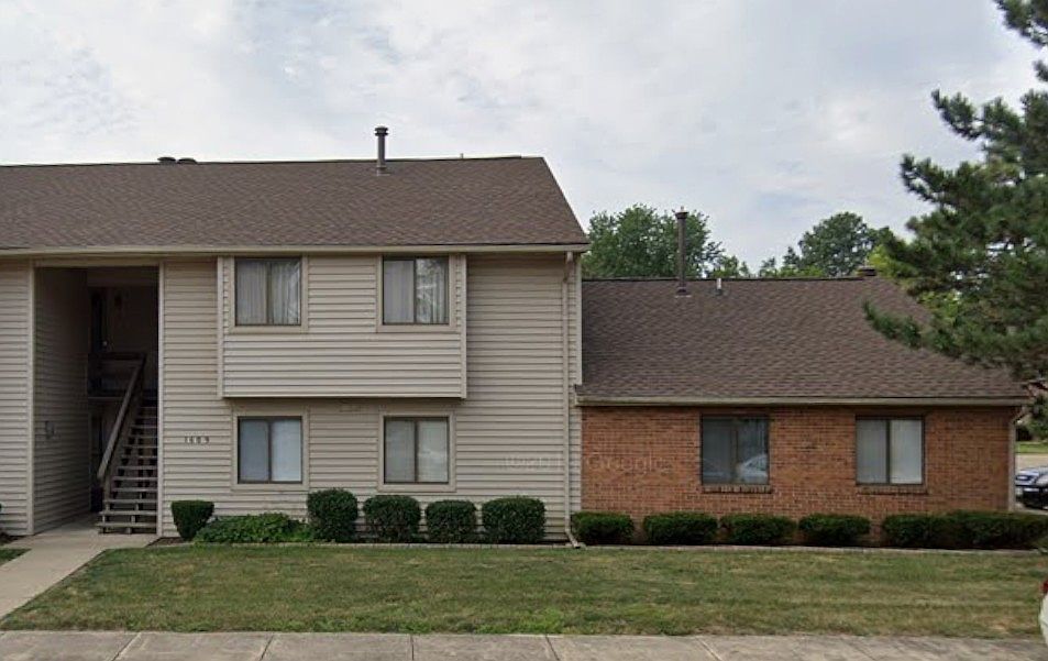 1st image of 1609 Lyndhurst Dr Unit 1-D