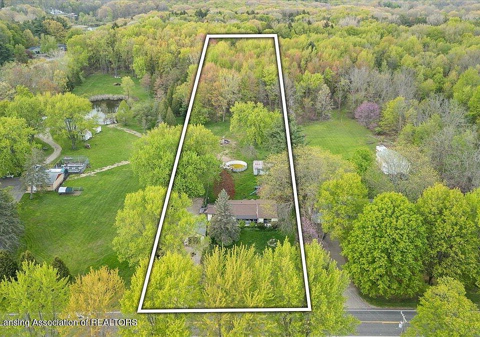 1st image of 11075 W Jolly Rd