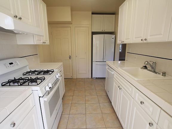 3rd image of 752 Portola St APT A