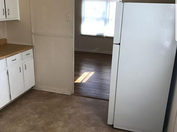 4th image of 107105 Hamilton Cir