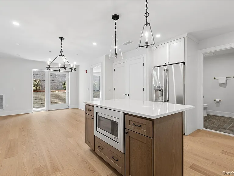 25 S Riverside Ave #207 — Photo 6